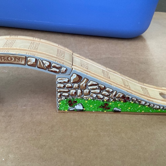 WOODEN Thomas the train - Maron Bridge - Picture 6 of 6